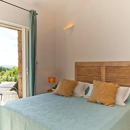 Villa Tarrabucceta Sleeps 4 Pool Air Con Wifi Figari (Corsica)